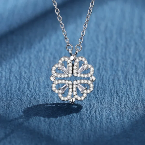 Collier trèfle coeur à 4 feuilles aimanté argent