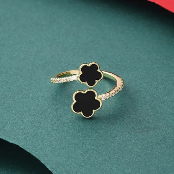 Bague trèfle à 5 feuilles noire ouverte
