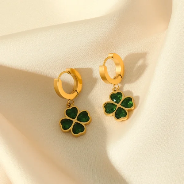 Boucles d'oreilles trèfle vert 4 feuilles or créoles