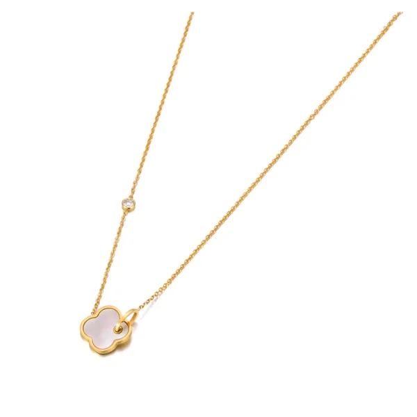 Collier trèfle à 4 feuilles blanc et or design