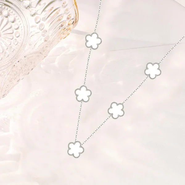 Collier trèfle blanc et argent multiple
