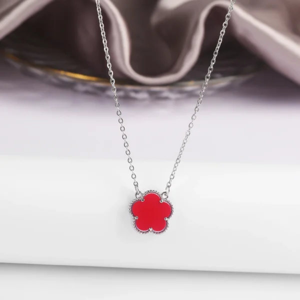 Collier trèfle rouge et argent