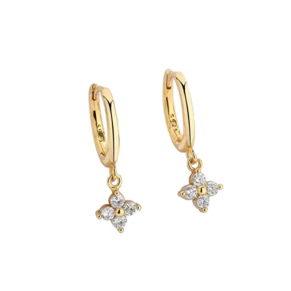 Boucles D’oreilles Trèfle à 4 Feuilles Zircon Bleu – Plaqué Or – Clous étincelants