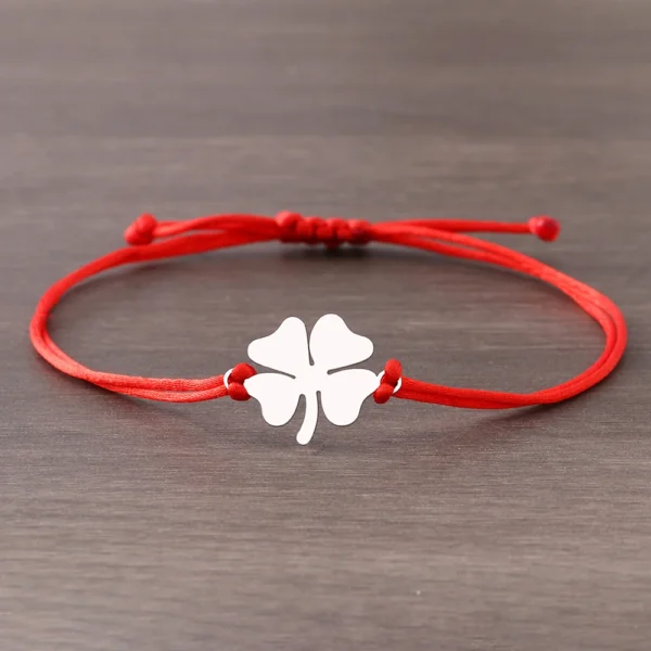 Bracelet trèfle 4 feuilles à corde rouge et argenté