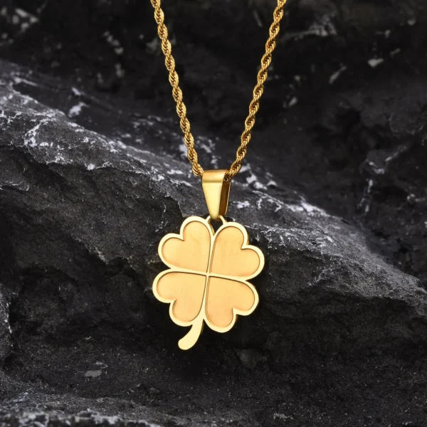 Collier trèfle 4 feuilles design doré
