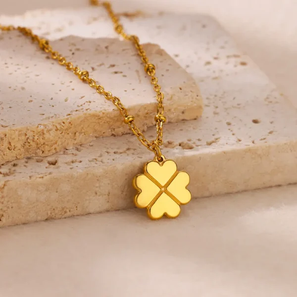 Collier trèfle 4 feuilles dorées fantaisie
