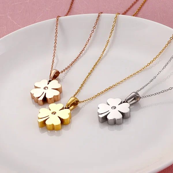 Collier trèfle 4 feuilles plein argenté