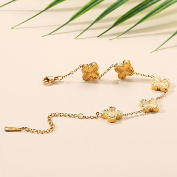 Bracelet trèfle à 4 feuilles classique doré