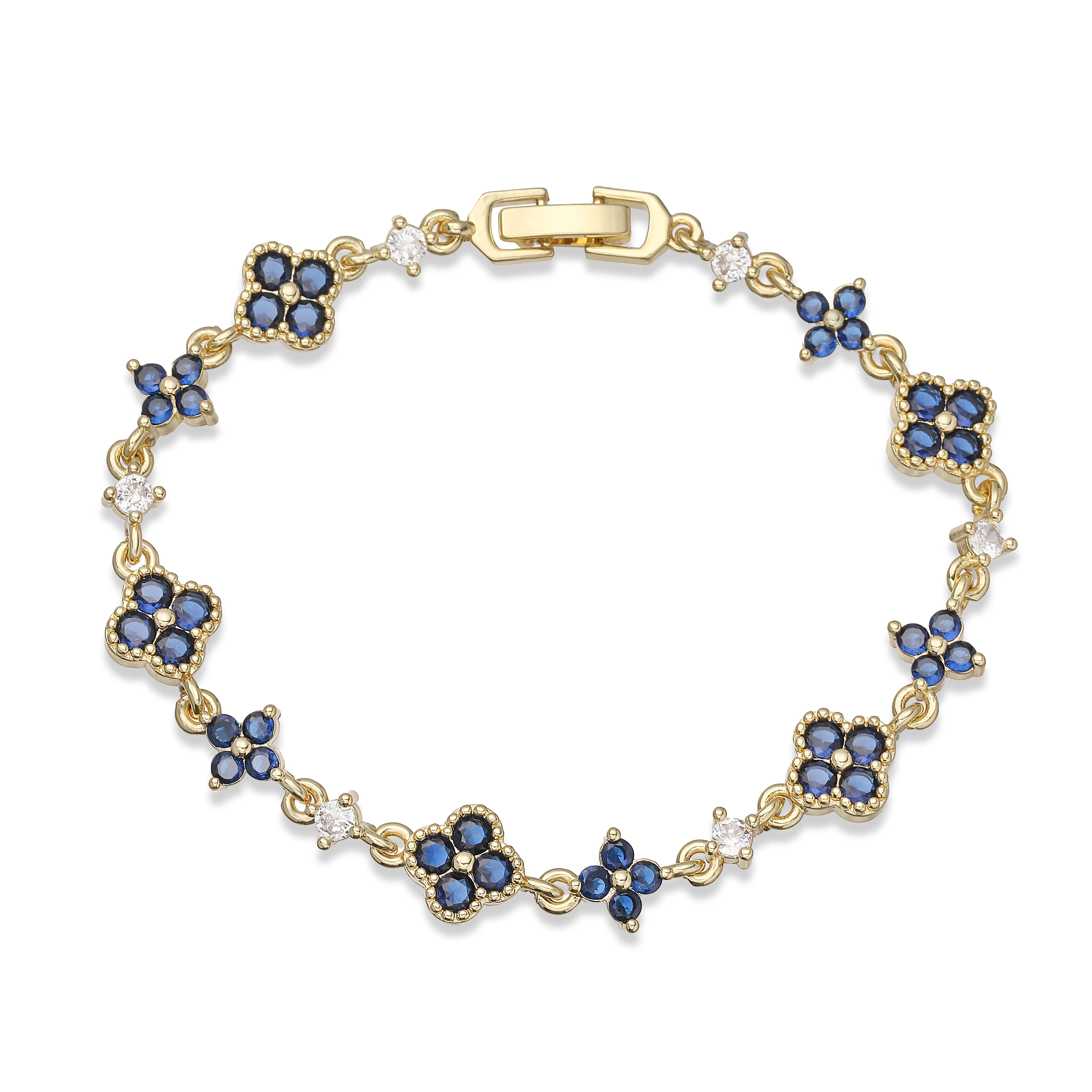 Bracelet en or jaune orné de motifs trèfle à quatre feuilles sertis de saphirs bleus et d'oxydes de zirconium.